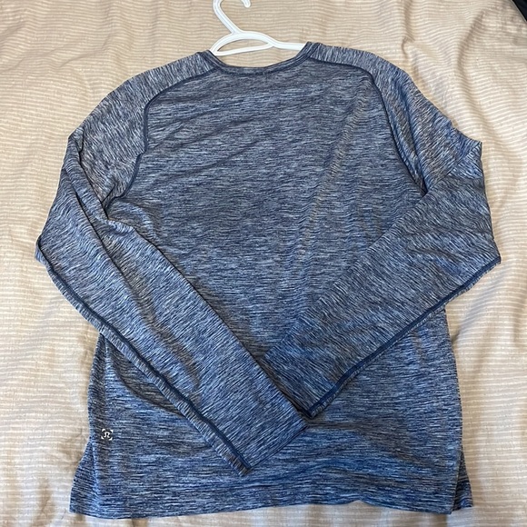 Lululemon Long Sleeve Shirt - Picture 2 of 2